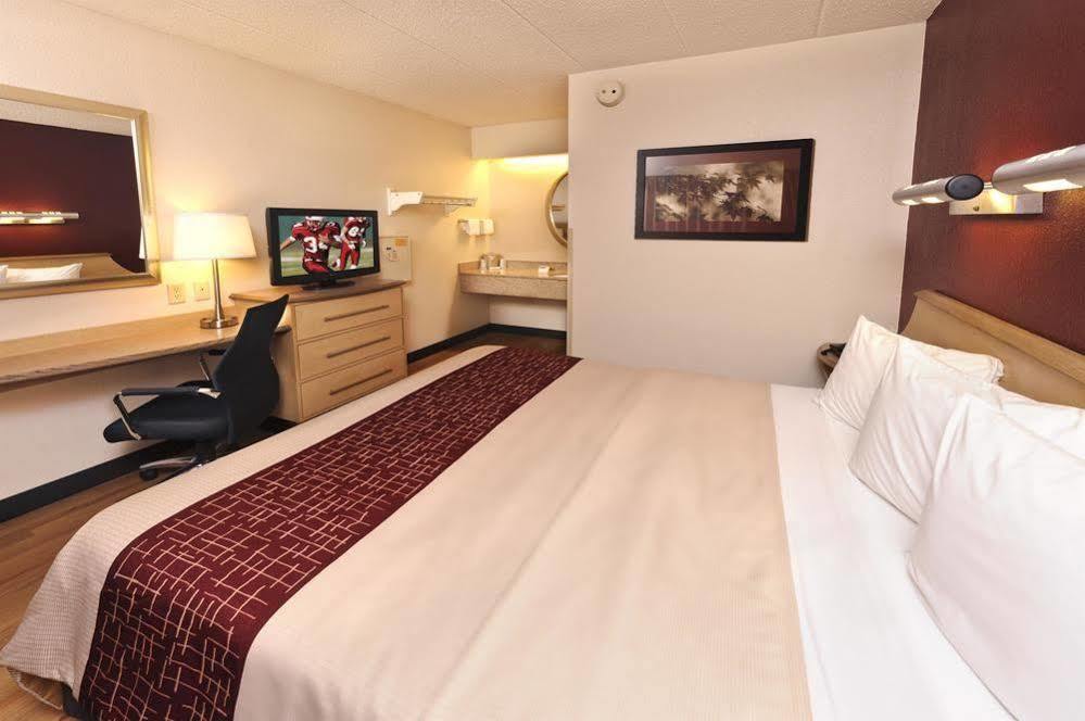Red Roof Inn Detroit - Plymouth/Canton Esterno foto